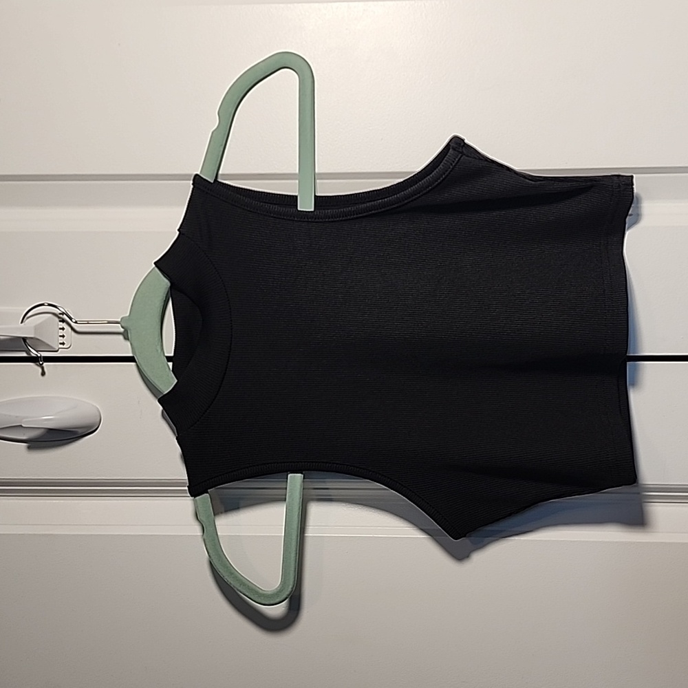 Black croptop S